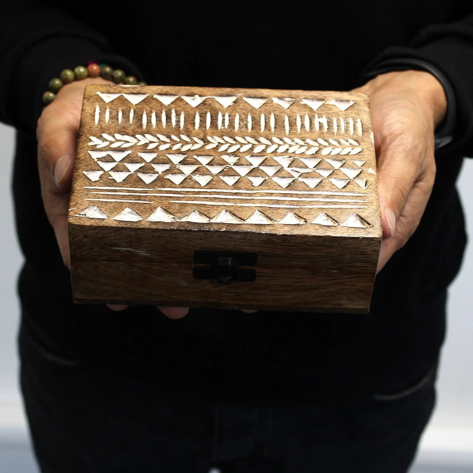 White Washed Wooden Box - 6x4 Aztec Design
