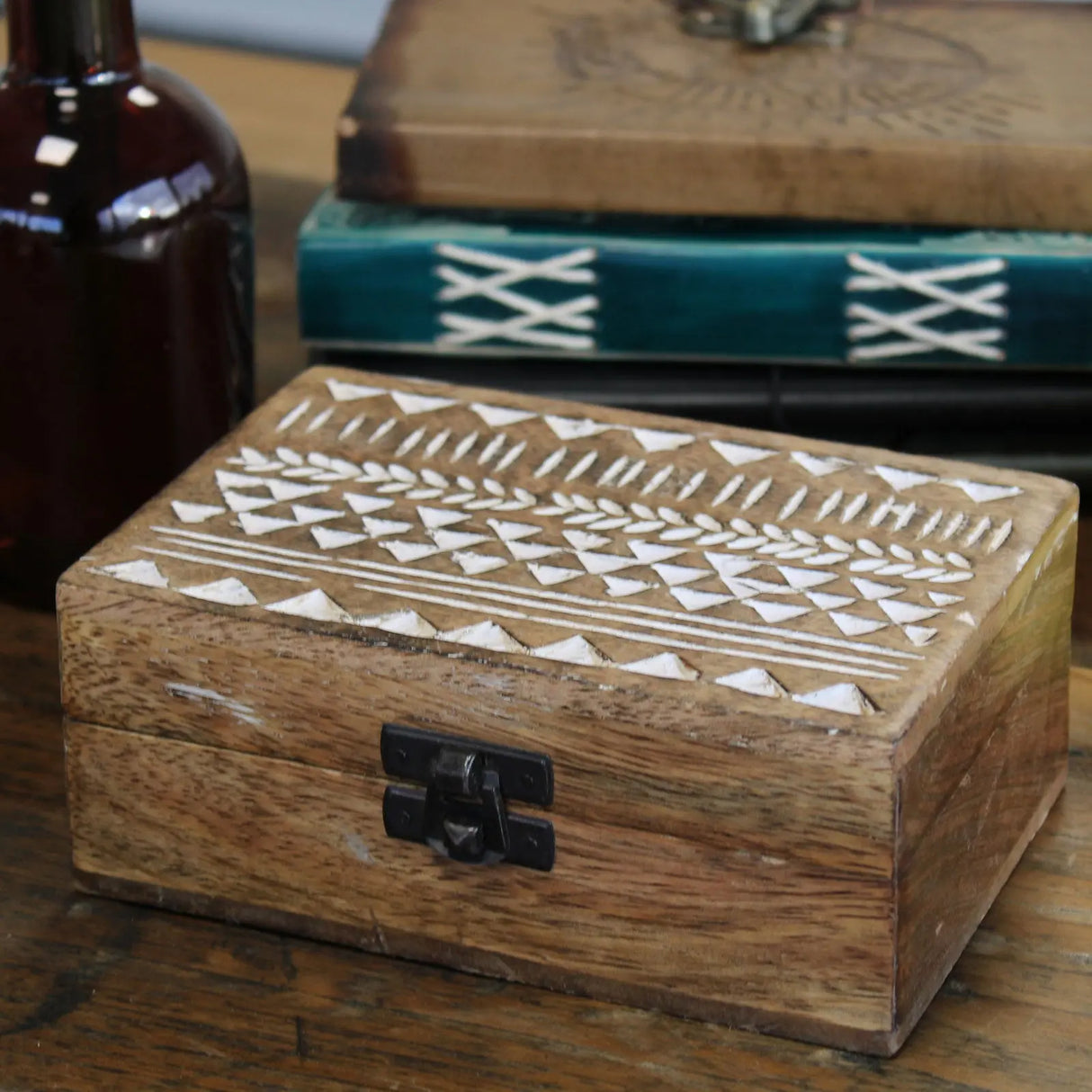 White Washed Wooden Box - 6x4 Aztec Design